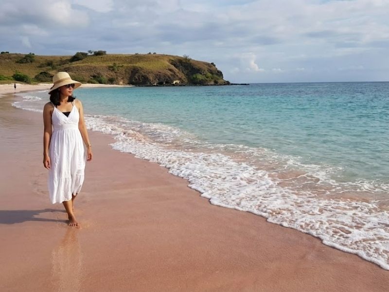 wisata pantai pink lombok