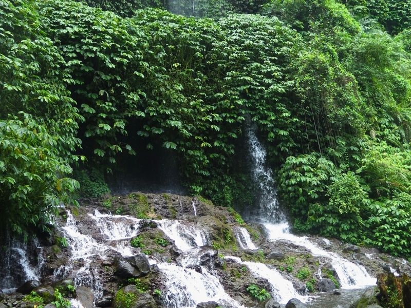 Benang Kelambu Lombok