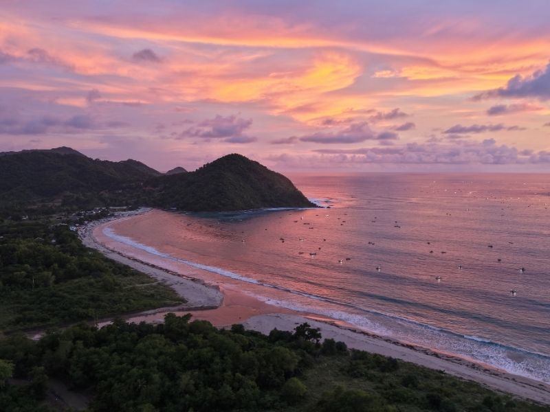 Pantai Selong Belanak Lombok